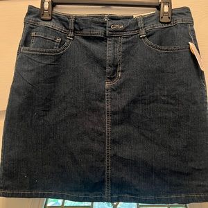 St. John’s Bay - Mid-Rise Skort